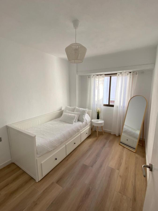 San Juan Beach, White House El Campello Luaran gambar